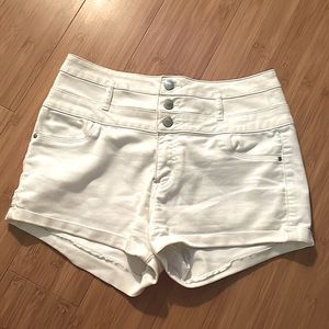 Refuge Womens white shorts